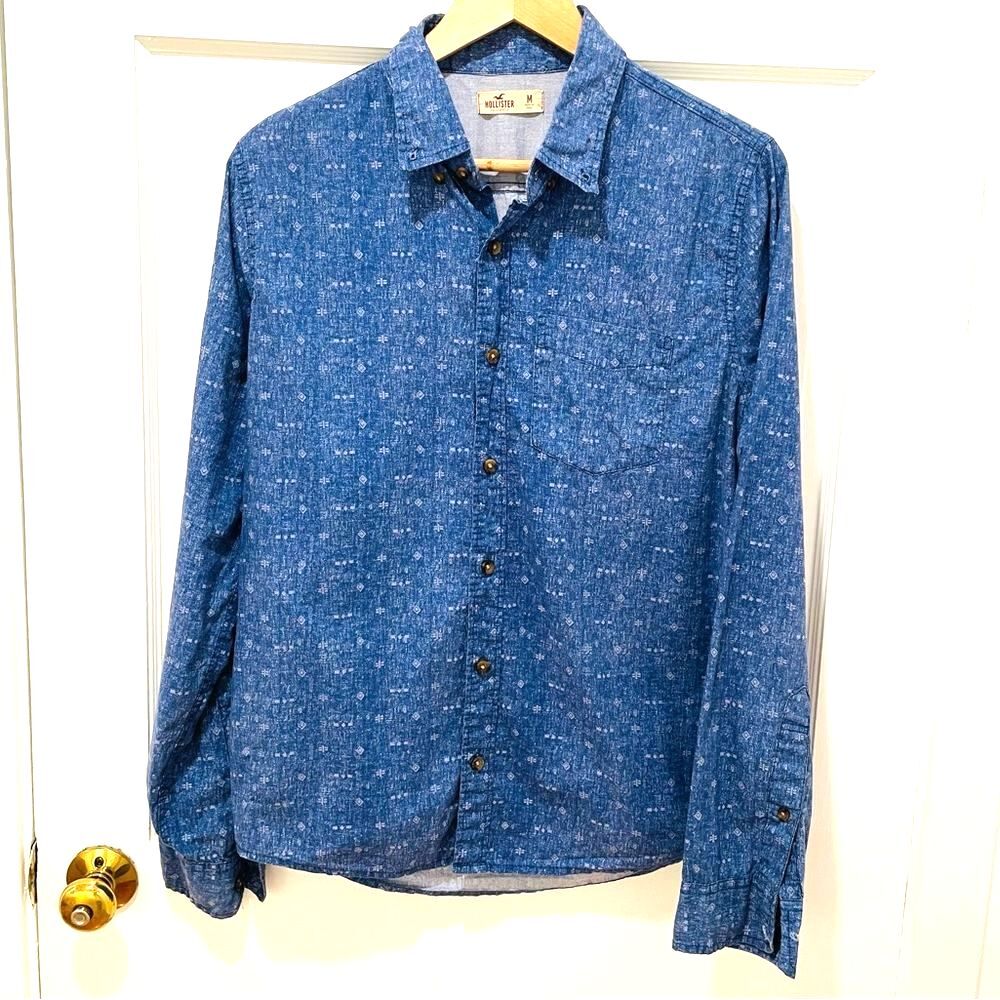Hollister Y2K Mens Size Medium Casual Button Down Shirt Aztec Print Blue